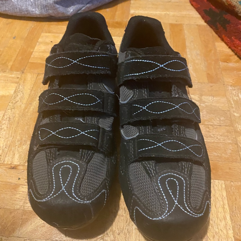 Spin shoes